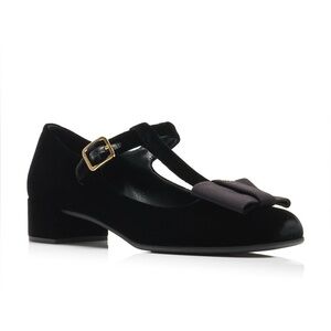 $1150 PRADA VELVET PUMPS SIZE IT 37 US 7